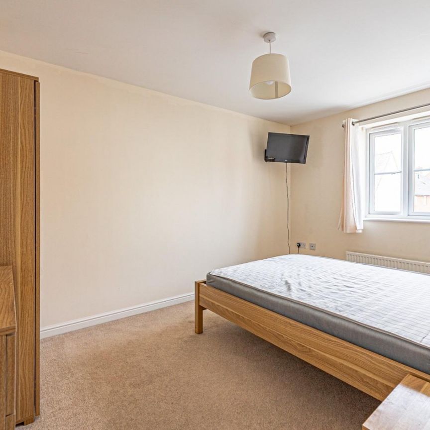 1 bedroom House To Let Total Size: 1497 SQ FT - Photo 1