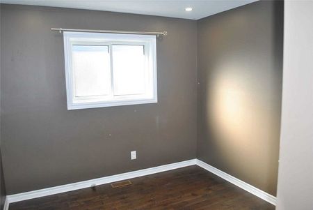 For Lease - 57 Iroquois Avenue, Oshawa, Ontario - Photo 5