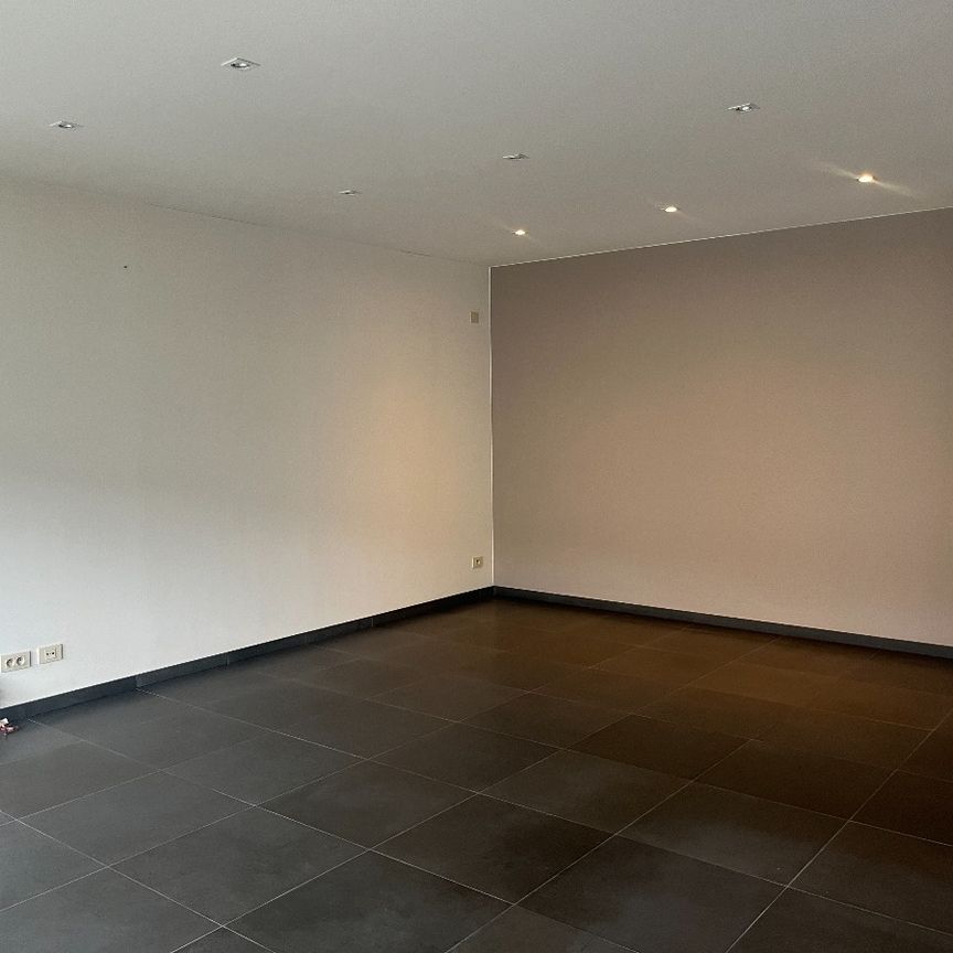 Ruim appartement met 2 slaapkamers te huur in Deerlijk - Photo 1