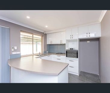 22 River Bank Drive, Gosnells, WA 6110 - Photo 4