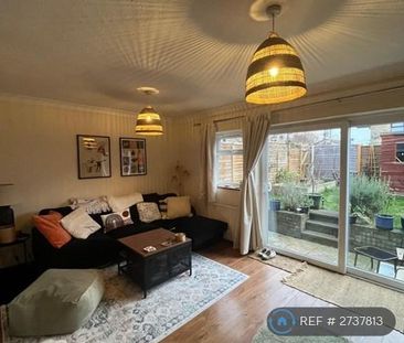 3 bedroom terraced house to rent - Photo 2