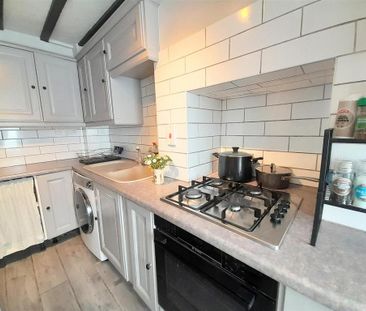 2 bedroom semi-detached house to rent - Photo 3