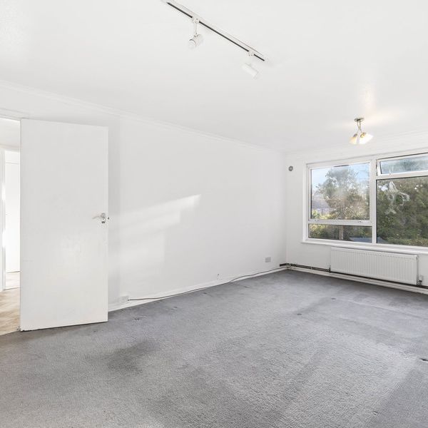 Ref: GF - Wray Common Road - Photo 1