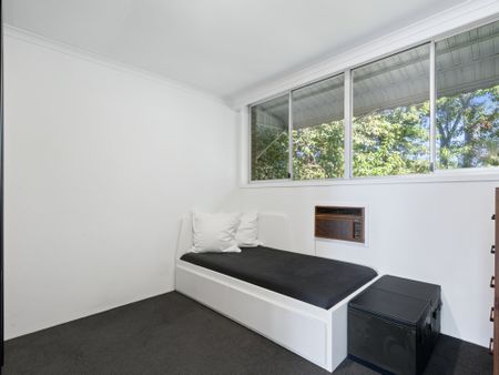 24/111 Rio Vista Boulevard, Broadbeach Waters QLD 4218 - Apartment For Rent | Domain - Photo 2