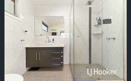 For Lease � 56 Collins Crescent, Berwick VIC 3806 - Photo 5