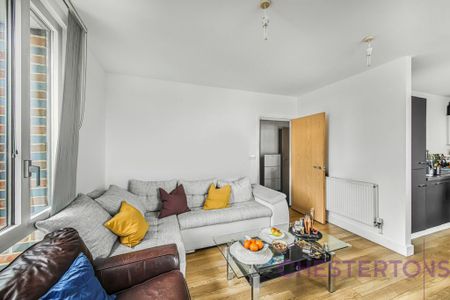 2 bedroom flat to rent - Photo 2