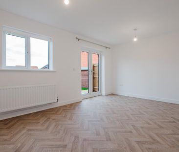 4 bedroom semi-detached house to rent - Photo 1