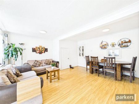 4 bedroom terraced house to rent - Photo 3