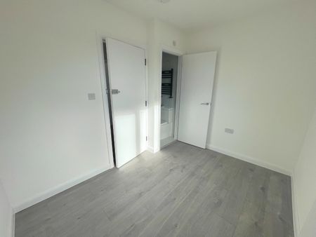 1 bed semi-detached house to rent in Headstone Drive, Harrow, HA1 - Photo 2