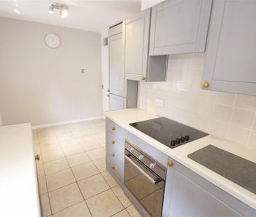2 Bedroom Flat/Apartment To Let - Photo 1