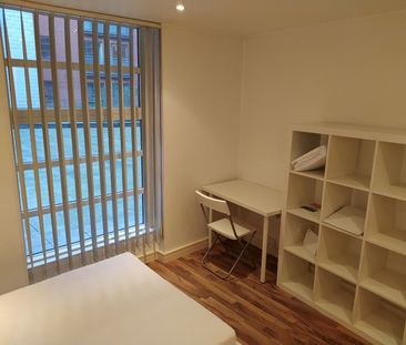 Studio Flat, The Quadrangle, M1 - Photo 2
