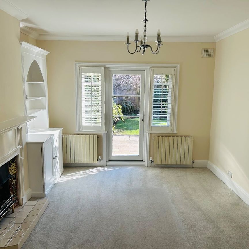 5 Bed Semi-Detached House, Holmesdale Avenue, SW14 - Photo 1