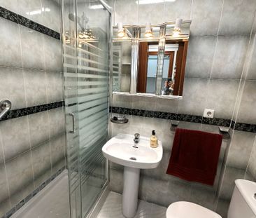 Apartamento de alquiler en Calle la Colina, 166, La Colina - Photo 2