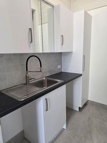 Absolute Stunner! - Photo 5