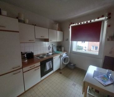 Großzügig geschnittene 2 Zi.-Whg. ca. 60qm in der Lindenstraße FREI... - Photo 2