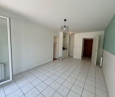 Location Appartement 2 pièces 38m² - Photo 4
