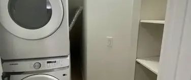 2 Large Bedroom Walk Out Suite $1200 | Calgary - Photo 1