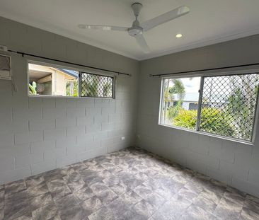 SUPERB FAMILY HOME IN QUIET CLOSE - Photo 5