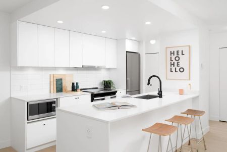 Gus — 2 bed + 1 bath - Photo 2