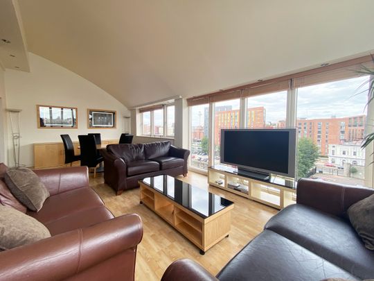 3 Bed Penthouse, Liverpool, L3 - Photo 1