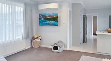 Spacious & Modern 4-Bedroom Family Home with Sleepout - ALLENTON - Photo 5