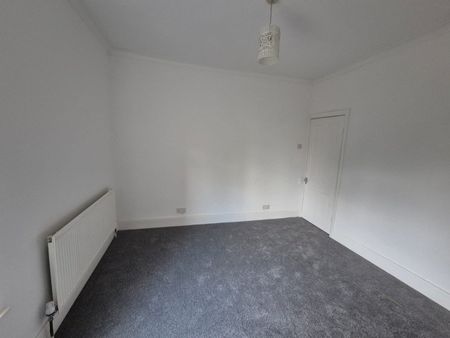 2 Bed Terraced House, Gladys Road, B67 - Photo 4