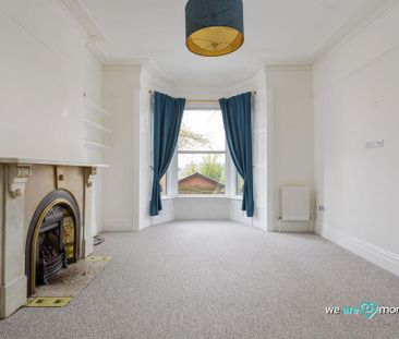 4 bedroom semi-detached house to rent - Photo 3