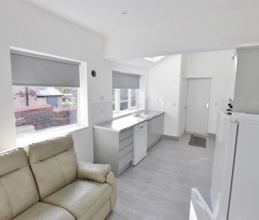 Thompson Road, Sheffield, S11 8RA - Photo 5