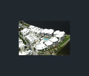 M-R/9 MOORES CRESCENT, Varsity Lakes, Qld 4227 - Photo 2