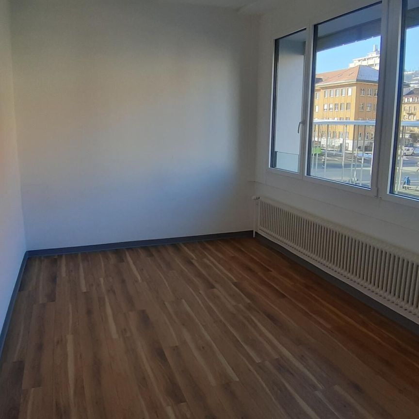 Place de la Gare 4 - commercial space on the 1st floor Northwest - Photo 1