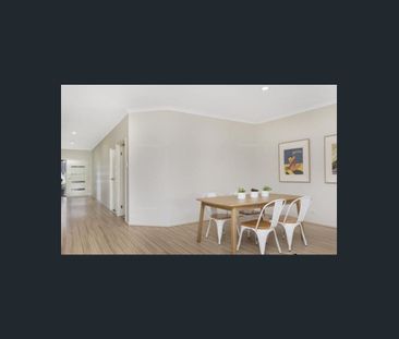 Low Set Home With Private Driveway Entrance. - Photo 5