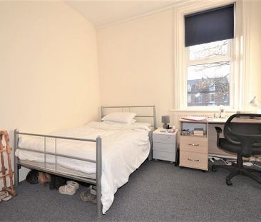 8 bedroom semi-detached house to rent - Photo 5