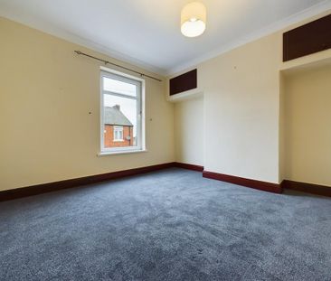 2 bedroom semi-detached house to rent - Photo 4