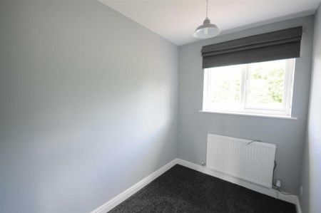 3 bedroom detached house to rent - Photo 4