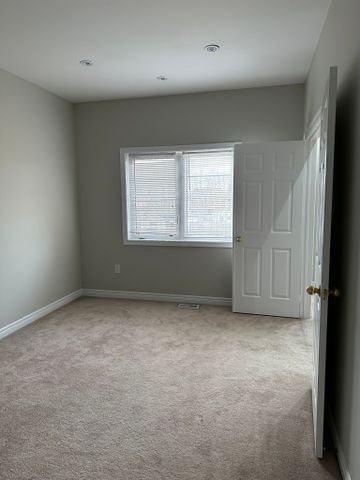 For Lease - 30 Burlwood Rd Burlwood Road, Brampton, Ontario - Photo 2