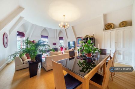 5 bedroom penthouse to rent - Photo 3