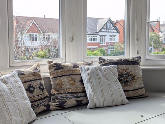 4 bedroom property to rent - Photo 1
