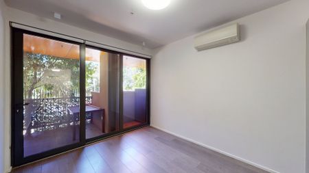 Position Perfect - Photo 2