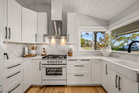 Water Front Comox House 2bed 2 bath - Photo 5