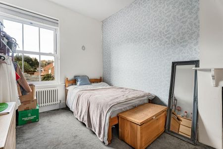 3 bedroom semi-detached house to rent - Photo 4