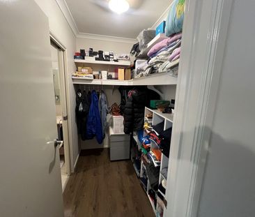 Splendid 4Br Home in Truganina! - Photo 6