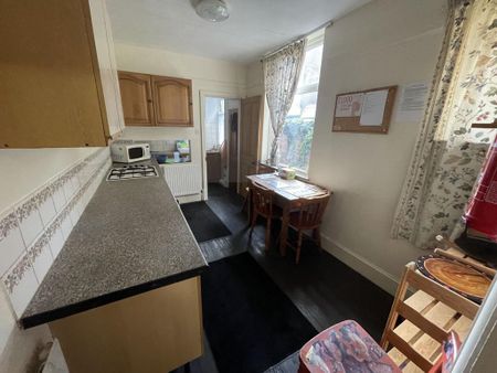 3 bedroom house share to rent - Photo 5