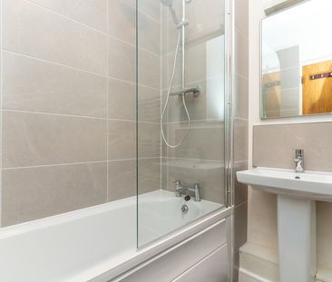 Beresford House, Custom House Square, IFSC, Dublin 1, D01 A977 - Photo 3