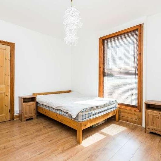 Southwell Road, London, SE5 - Photo 1