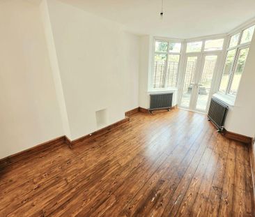 3 bedroom semi-detached house to rent - Photo 4