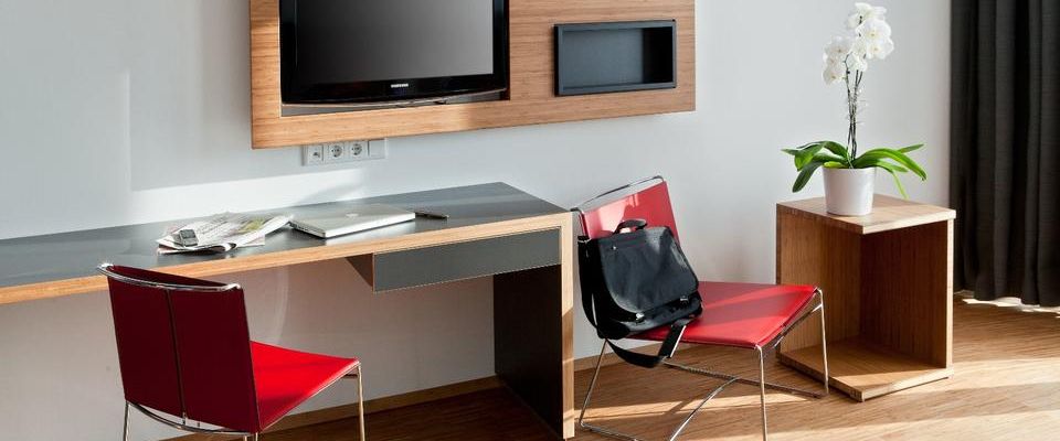 Moderne, möblierte, voll ausgestattete 1-Zimmerwohnung in zentraler Lage - Foto 1