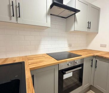 2 bedroom maisonette to rent - Photo 6