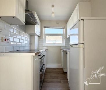 2 bedroom maisonette to rent - Photo 4