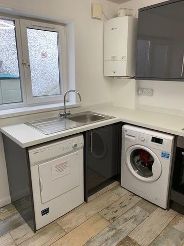 4 bedroom house to rent - Photo 3