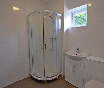 3 bedroom detached bungalow to rent - Photo 4